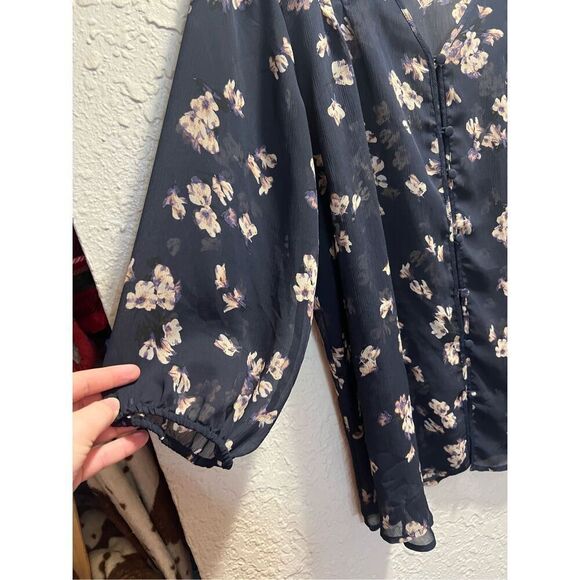 Liz Claiborne Floral Blouse Woman’s Size 3X - Picture 2 of 9